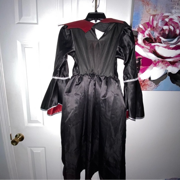 Vampire Costume for Girls Size 10-12Y - Picture 2 of 2